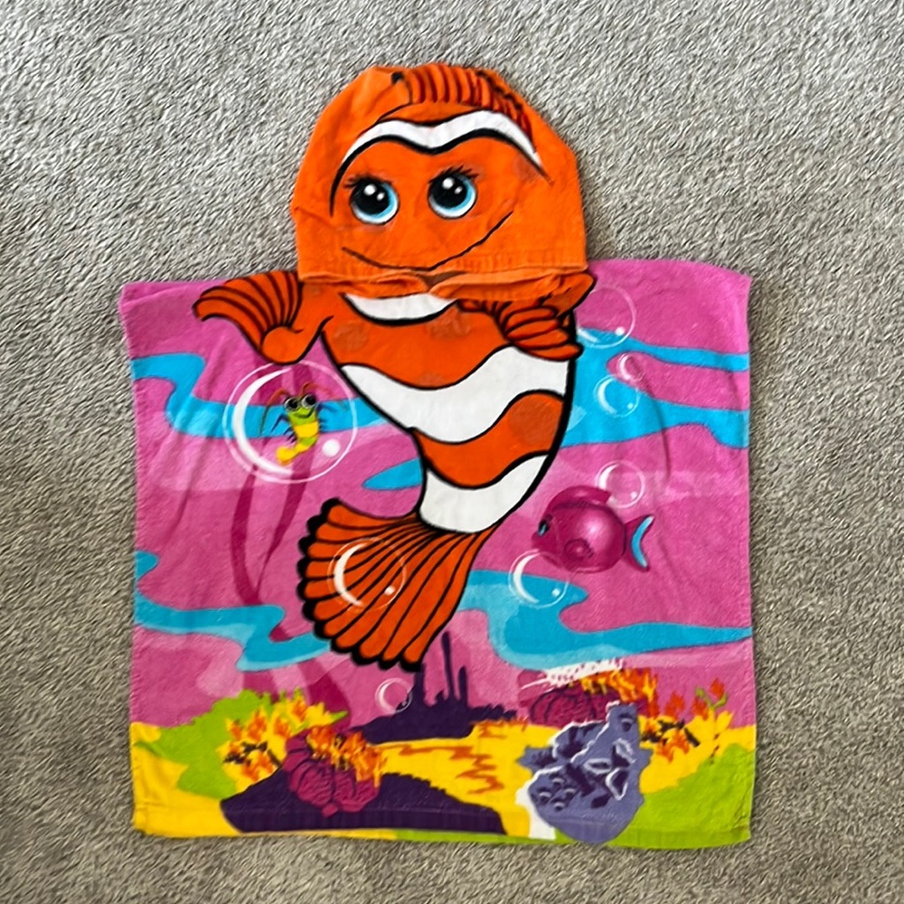 Kids cover up/hooded towels.